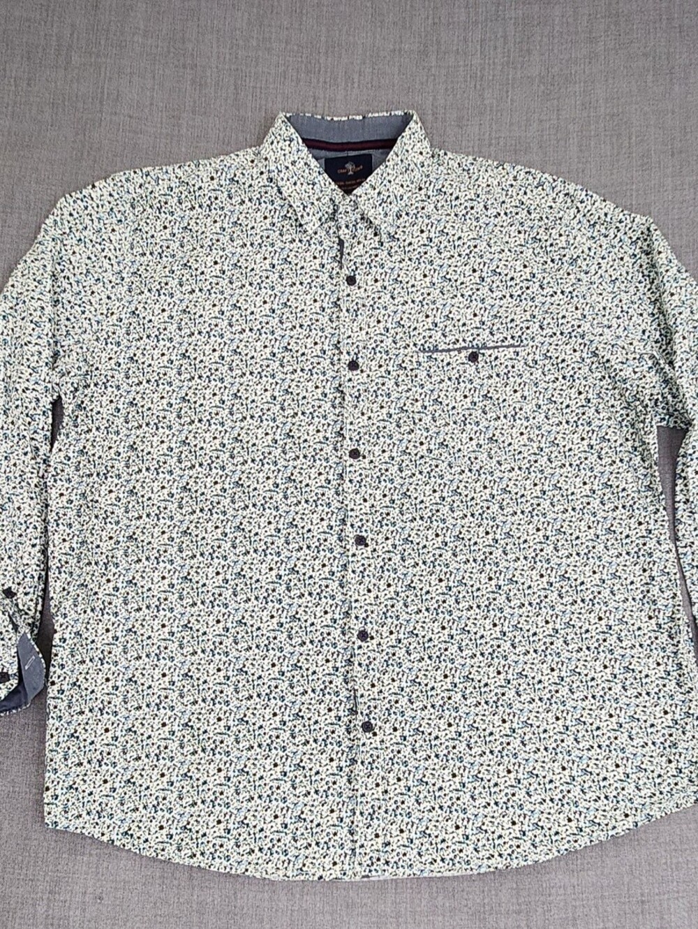 Croft + Flow Small Print Floral Crisp Button Down Single Pocket Shirt. 2XL